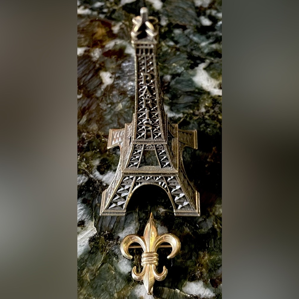 12k GF FLEUR DE LIS Brooch - Picture 2 of 4